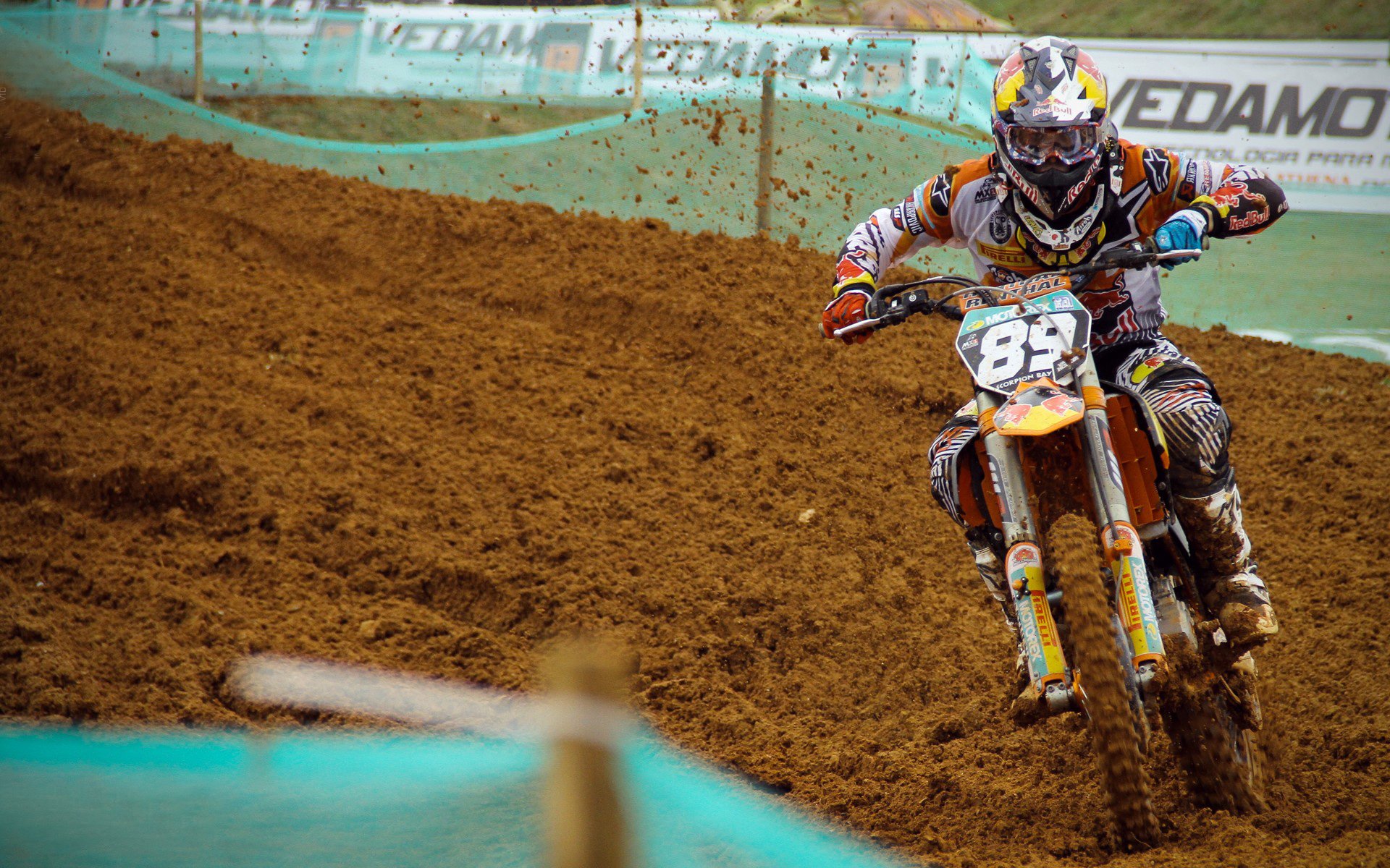 _比赛激烈程度刷新纪录，场面精彩异常_，比赛激烈可以用什么诗句形容